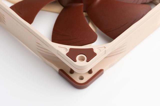 Kомплект дистанционери Noctua за вентилатор  Inlet Side Spacers - 2pcs pack 140x25 mm Fans - NA-IS1-14-Sx2