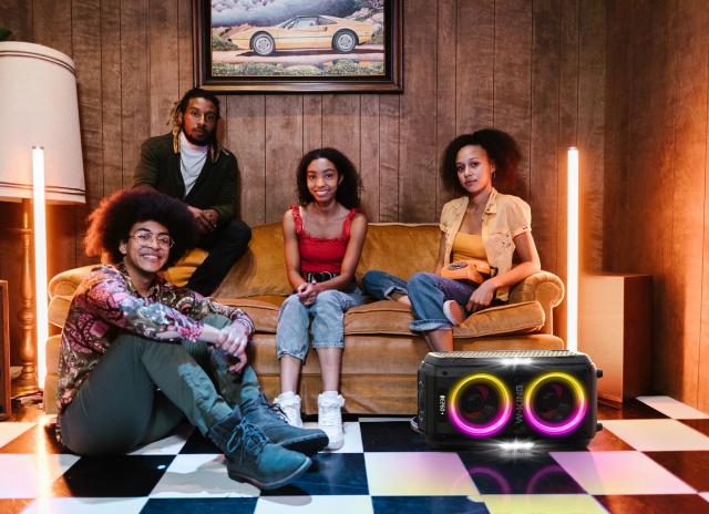 Парти колона W-King Bluetooth arty Speaker - T9 PRO - 120W, 2 x Wireless Microphones, Karaoke