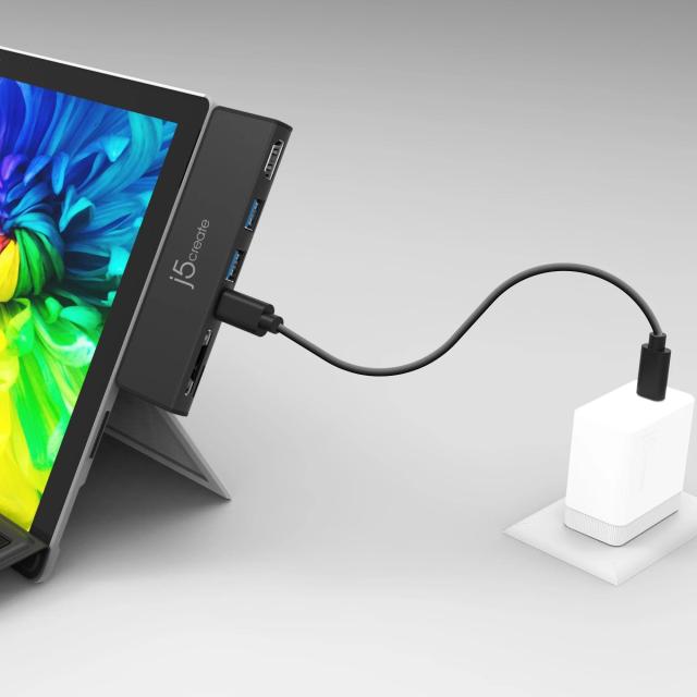 Мултипортов адаптер,  j5create LTRADRIVEMINIDOCK JCD324, За Surface Pro 7