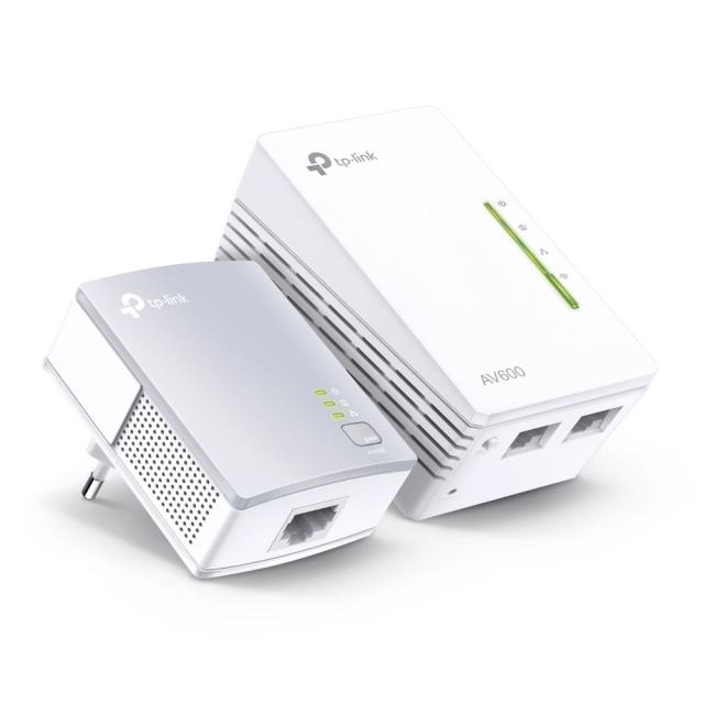Powerline адаптер TP-Link TL-WPA4220 AV600 WiFi удължител Starter Kit, 300 Mbps, максимален обхват до 300m, 2x 10/100Mbps, 2 устройства