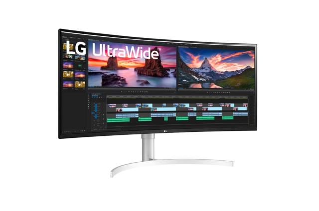 Монитор LG 38WN95C-W, 38" Curved 21:9 UltraWide, QHD Nano IPS(3840 x 1600) Anti-Glare, 1ms (GtG at Faster), 144 Hz, FreeSync Premium Pro, G-SYNC Compatible, 1000:1, 450cd/m2, DCI-P3 98%, HDR 10, HDMI, DisplayPort, USB3.0, Thunderbolt, Headphone Out, 