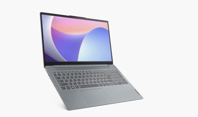 Лаптоп Lenovo IdeaPad Slim 3 15IRH8, Intel Core i7-13620H 10C (1.8/4.9GHz, 24MB Cache), 15.6" (39.62cm) Full HD TN Anti-Glare Display, Intel UHD Graphics, 16GB LPDDR5, 512GB SSD, Free DOS