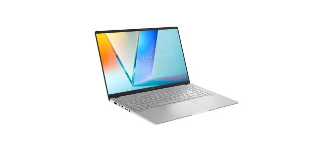 Лаптоп Asus Vivobook S 15 S5507QA-MA056W, Qualcomm Snapdragon X Elite X1E-78-100 12C (3.4GHz, 42MB Cache) 15.6" (39.62cm) 3K OLED 120Hz 600nits Glare Display, 32GB LPDDR5X, 1TB SSD, Wi-Fi 7+BT 5.4, 2x USB4, Windows 11 Home