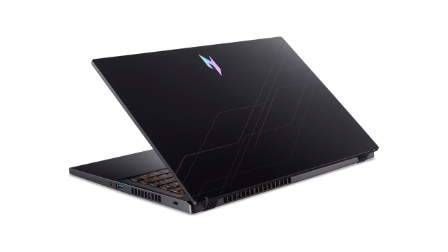 Лаптоп Acer Nitro V15 ANV15-52-536A, Intel Core 5 210H 8C (1.6 / 4.8 GHz, 12MB Cache), 15.6" (39.62cm) FHD IPS, NVIDIA RTX 4050 6GB GDDR6 DLSS 3, 16GB DDR5, 512GB M.2 NVMe SSD, Free DOS