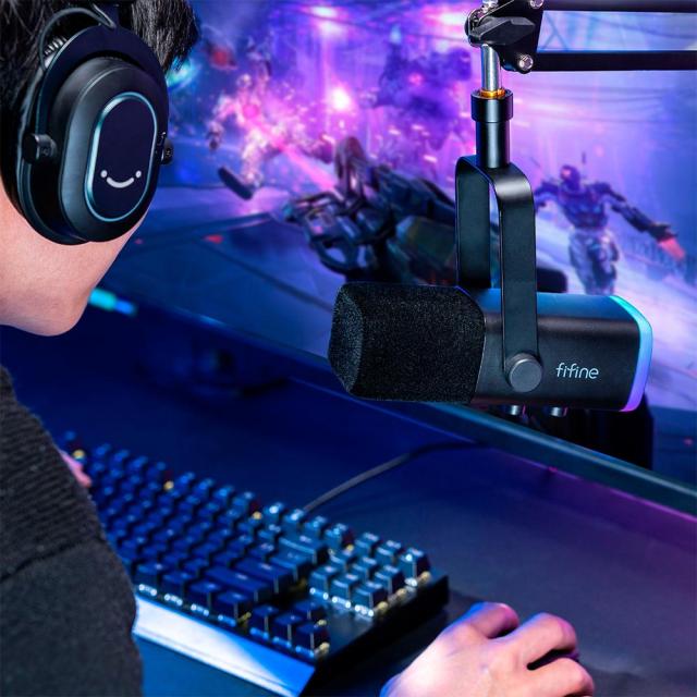 Микрофон със стойка FIFINE AM8T Dynamic RGB, кондензаторен, USB Type-C, 3.5mm, jack 3-Pin XLR, Black