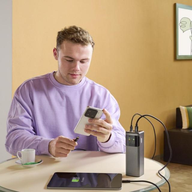 Външна батерия HAMA „High Power“, 24 000 mAh, 200 W, 2x USB-C, USB-A, бързо зареждане