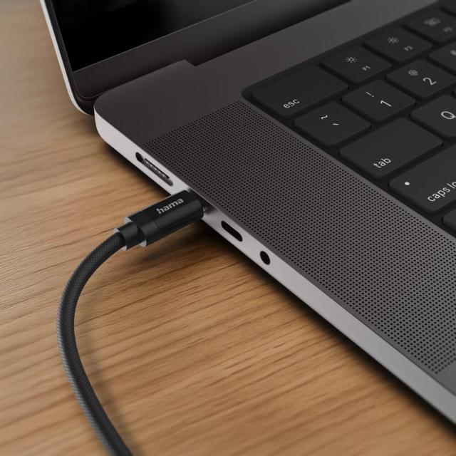 Кабел Hama за зареждане, "Fabric", USB Type-C към USB Type-C, 100 W, 1.5 m, Nylon, black