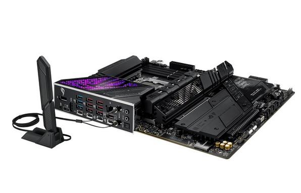 Дънна платка Asus ROG Strix Z890-E Gaming WIFI, Z890, LGA1851, DDR5, PCI-E 5.0, 4 x SATA 6Gb/s, 7 x M.2 Slots, 7 x USB 3.2 Gen 2 pe-A, 2 x Thunderbolt 4, 5GbE LAN, Wi-Fi 7, Bluetooth 5.4, HDMI, DP, ATX