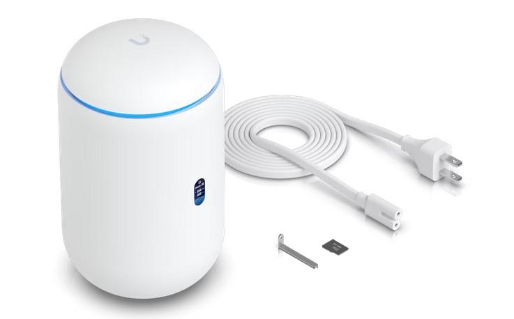 Рутер Ubiquiti UniFi UDR7, WiFi 7, LAN: 4 (1 PoE) (2.5G/1G/100M/10M) / 1 (10G/1G), WAN: (1) 10G SFP+ / (1) 2.5 GbE RJ45
