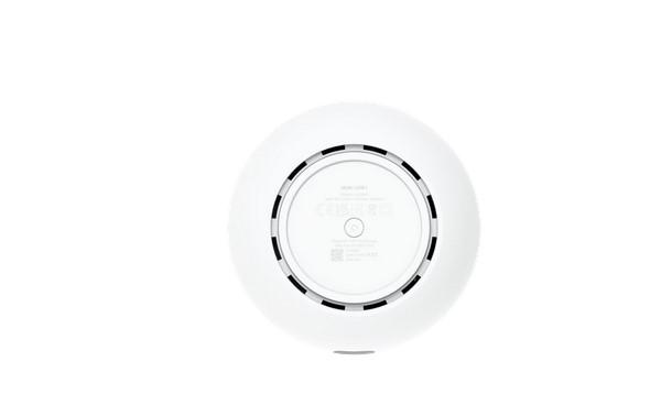 Рутер Ubiquiti UniFi UDR7, WiFi 7, LAN: 4 (1 PoE) (2.5G/1G/100M/10M) / 1 (10G/1G), WAN: (1) 10G SFP+ / (1) 2.5 GbE RJ45