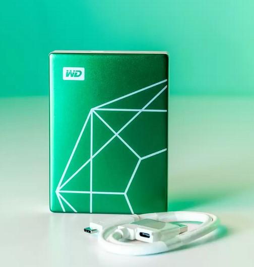 Външен диск Western Digital My Passport Ultra 2TB Green, 2.5" (6.35 cm) HDD, USB 3.2