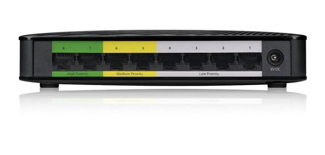 Суич ZyXEL GS-108Sv2 8-port 10/100/1000Mbps Gigabit Ethernet switch, 4 QoS ports (2port "High", 2ports "Middle"), 802.3az (Green), desktop, plastic housing