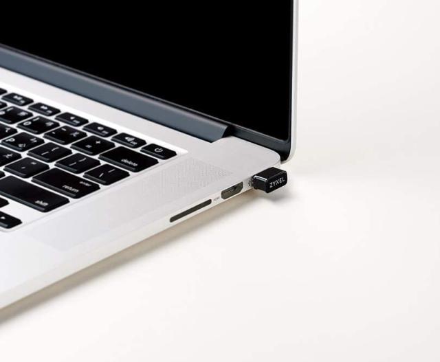 Безжичен Nano Wireless адаптер ZyXEL NWD6602, AC1200 Dual-Band 2.4Ghz (300 Mbps)/5GHz (867 Mbps), USB 2.0