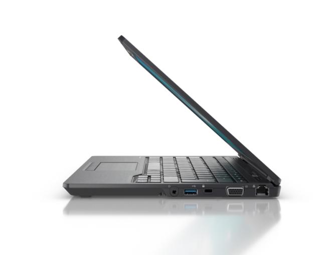 Лаптоп Fujitsu LIFEBOOK U7311, Intel Core i5-1135G7, 13.3" FHD AG,  8GB onboard+8GB, SSD 512GB PCIe 3.0 NVMe M.2, FPR, 4cell 60Wh, IR-HD cam, Intel WiFi 6 AX201, BT5, SCR, Backlit Kbd, Win10 Pro(64)