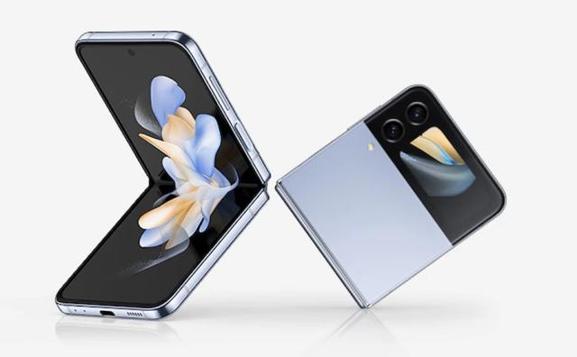 Мобилен телефон Samsung Z Flip4 128GB Blue