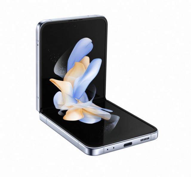 Мобилен телефон Samsung Z Flip4 128GB Blue