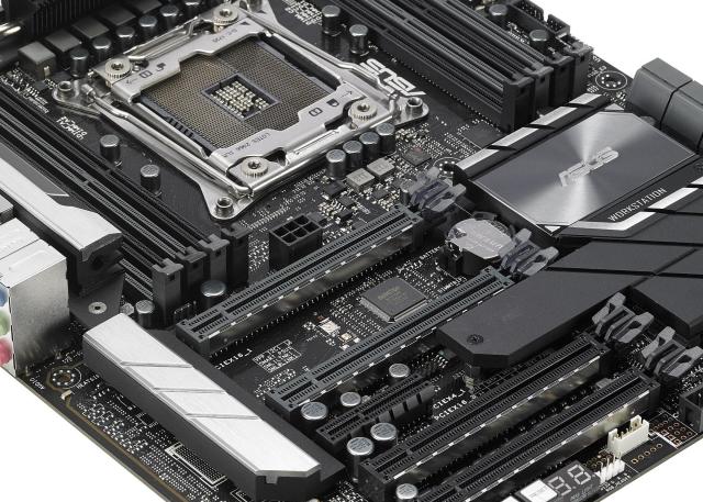 Дънна платка Asus WS X299 PRO, X299, LGA2066, 8xDDR4, (SLI&CFX), PCI-Е, 6x SATA 6Gb/s, 2x M.2, 1x U.2, 2x USB 3.1 Gen2, 4x USB 3.1 Gen1, 2x LAN1000, ATX
