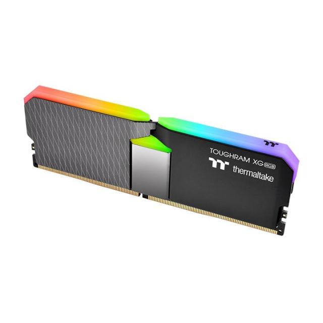 Памет Thermaltake Toughram XG RGB Black 16GB(2x8GB) DDR4 PC4-28800 3600MHz CL18 R016D408GX2-3600C18A