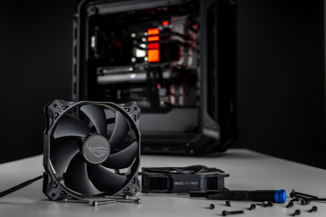 Вентилатор ASUS ROG STRIX XF 120, 120mm, 1800 rpm, 4-pin PWM