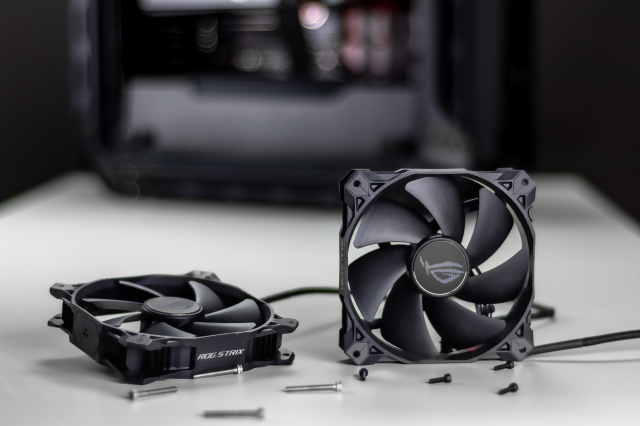 Вентилатор ASUS ROG STRIX XF 120, 120mm, 1800 rpm, 4-pin PWM
