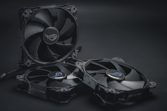 Вентилатор ASUS ROG STRIX XF 120, 120mm, 1800 rpm, 4-pin PWM