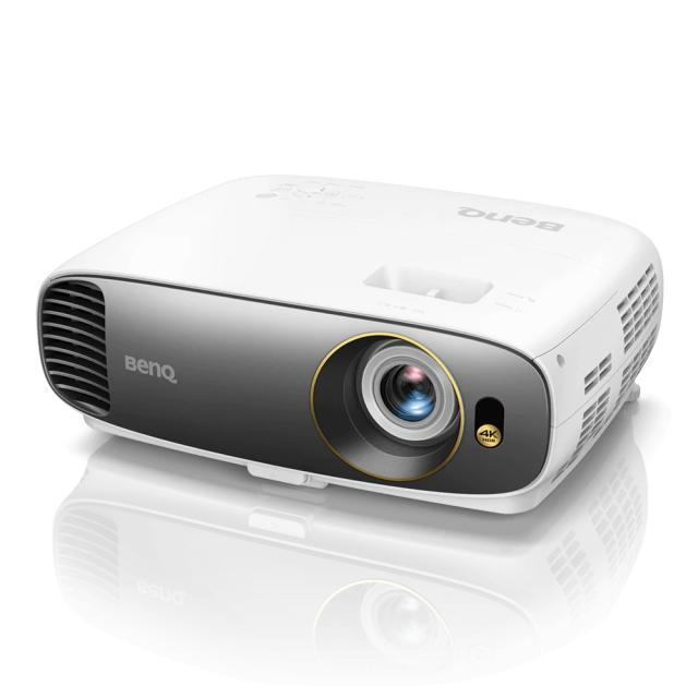 Мултимедиен проектор BenQ W1720, Cine Home, 4K 3840x2160, HDR, 2000 ANSI lumens, 10000:1,  Zoom 1.1x, 100% Rec.709, RGBRGB, Cinematic Color, 2xHDMI, USB Type A 1.5A, RS232, 12V Trigger, Audio In, Audio Out, 4.2 kg, White