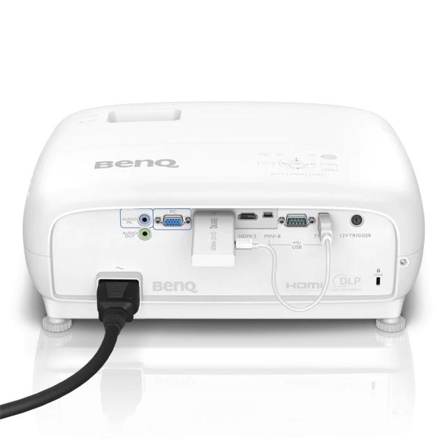 Мултимедиен проектор BenQ W1720, Cine Home, 4K 3840x2160, HDR, 2000 ANSI lumens, 10000:1,  Zoom 1.1x, 100% Rec.709, RGBRGB, Cinematic Color, 2xHDMI, USB Type A 1.5A, RS232, 12V Trigger, Audio In, Audio Out, 4.2 kg, White