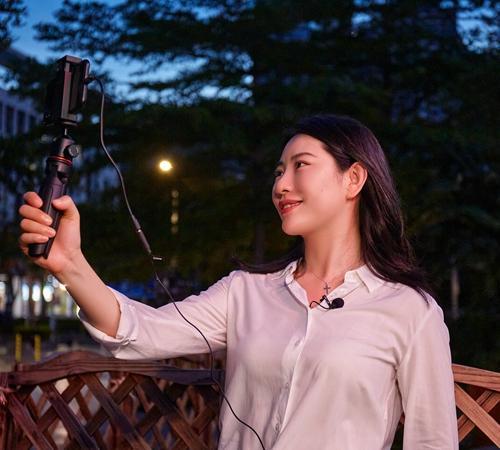 Микрофон брошка BOYA BY-M2, Lightning, iOS