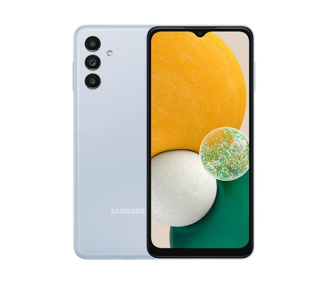 Мобилен телефон Samsung SM-A136 GALAXY A13 5G 64 GB, Octa-Core (2x2.2 GHz, 6x2.0 GHz), 4 GB RAM, 6.5" 1080x2408 90 Hz, 50.0 MP + 5.0 MP + 2.0 MP + 2.0 MP + 5.0 MP Selfie, 5000 mAh, Dual SIM, Light Blue