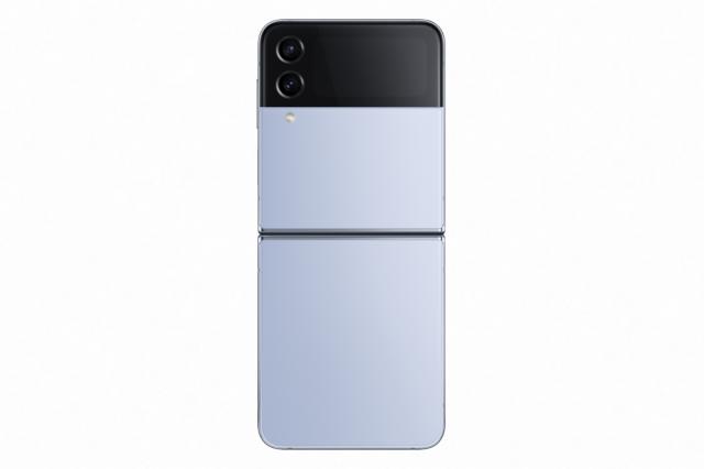 Мобилен телефон Samsung SM-F721 GALAXY Flip 4 5G 512 GB, Octa-Core (1x3.19 GHz, 3x2.75 GHz, 4x1.8 GHz), 8 GB RAM, 6.7" 1080x2640 120 Hz Dynamic AMOLED, HDR10+, 12.0 MP + 12.0 MP + 10.0 MP Selfie, 3700 mAh, Dual SIM, Blue