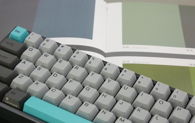 Геймърскa механична клавиатура Ducky x Varmilo Miya Mac Moonlight 65%, Cherry MX Red