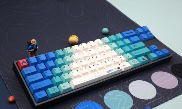 Геймърскa механична клавиатура Ducky x Varmilo Miya Summit V2 65%, Cherry MX Silent Red