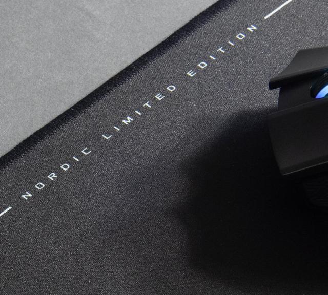 Геймърски пад ASUS ROG Strix Edge Limited Nordic Edition