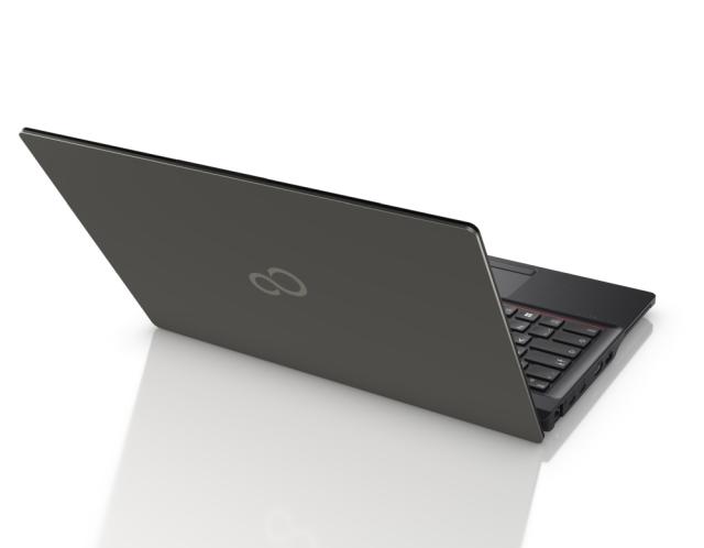Лаптоп Fujitsu LIFEBOOK E5413, Intel Core i5-1335U up to 4.6 GHz, 14.0" FHD AG, 1x16GB DDR4 3200MHz, SSD 512GB PCIe 4.0 NVMe M.2, FPR & SCR, TPM 2.0, HD cam, Intel WiFi 6E AX211, BT5.2, WWAN ready (4G antennas only ), 4cell 50Wh, Black Kbd backlit US