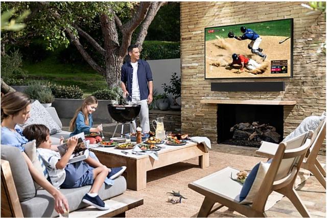 Телевизор Samsung 55" 55LST7T The Terrace Partial Sun Outdoor, 4K UHD LED TV, SMART, 4xHDMI, 2xUSB, Bluetooth, Wi-Fi, Titanium Black