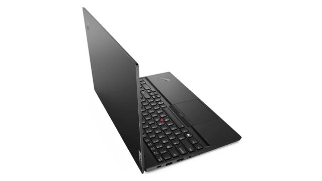 Лаптоп Lenovo ThinkPad E15 G4 Intel Core i5-1235U (up to 4.4GHz, 12MB), 16GB (8+8) DDR4-3200, 512GB SSD, 15.6" FHD (1920x1080) IPS AG, Intel Iris Xe Graphics, WLAN, BT, 1080p&IR Cam, Backlit KB, FPR, 3 cell, DOS, 3Y