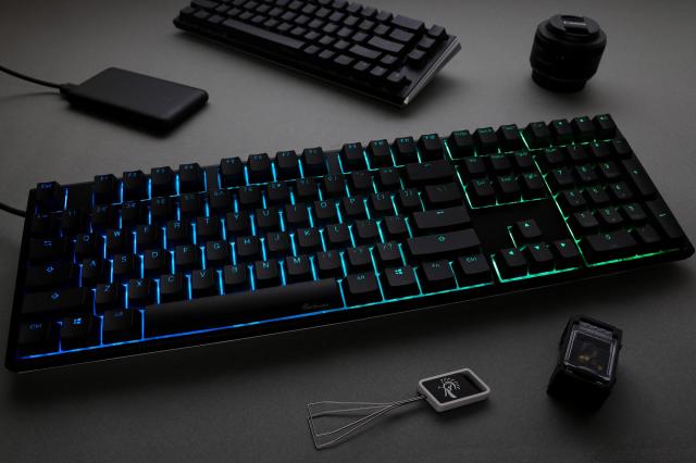 Геймърскa механична клавиатура Ducky One 3 Classic Full Size Hotswap Cherry MX Silent Red, RGB, PBT Keycaps