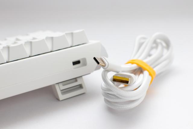 Геймърска механична клавиатура Ducky One 3 Pure White Mini 60% Hotswap Cherry MX Black, RGB, PBT Keycaps