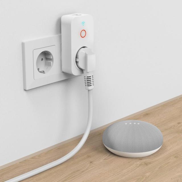 HAMA Смарт WiFi конктакт за управление с глас/приложение, 2 USB порта, 2300 W, 10 A