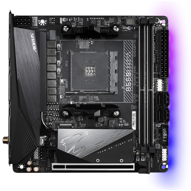 Дънна платка Gigabyte B550I AORUS PRO AX, AM4, B550, DDR4, PCI-E 4.0 (CFX), 4x SATA 6Gb/s, 2x M.2, USB 3.2 Gen 1, Wi-Fi, Bluetooth 5.1, HDMI, DP, RGB Fusion 2.0, Mini-ITX