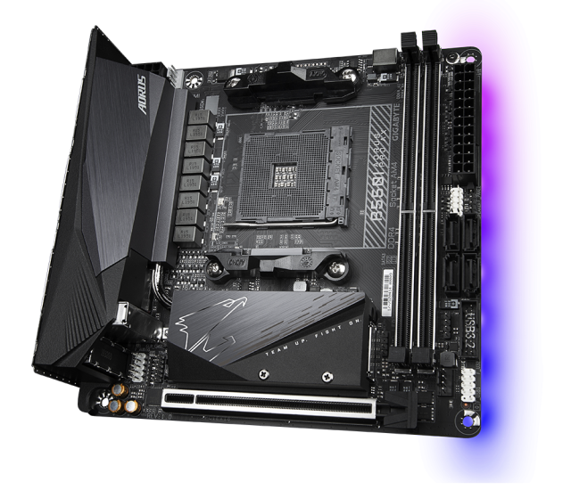 Дънна платка Gigabyte B550I AORUS PRO AX, AM4, B550, DDR4, PCI-E 4.0 (CFX), 4x SATA 6Gb/s, 2x M.2, USB 3.2 Gen 1, Wi-Fi, Bluetooth 5.1, HDMI, DP, RGB Fusion 2.0, Mini-ITX