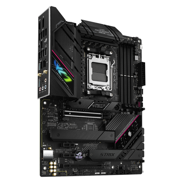 Дънна платка ASUS ROG STRIX B650E-F GAMING WIFI 6E socket AM5, 4xDDR5, 3xM.2 PCIe 5.0/4.0, Aura Sync, ATX